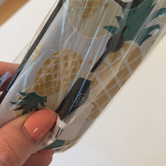 NWT iPhone 11 Pro pineapple phone case - Picture 3 of 6